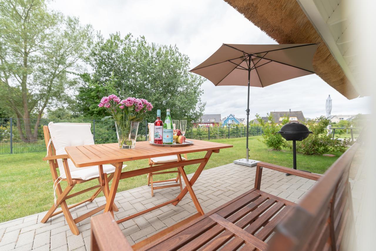 Reetdachhaeuser Boergerende Exteriér fotografie